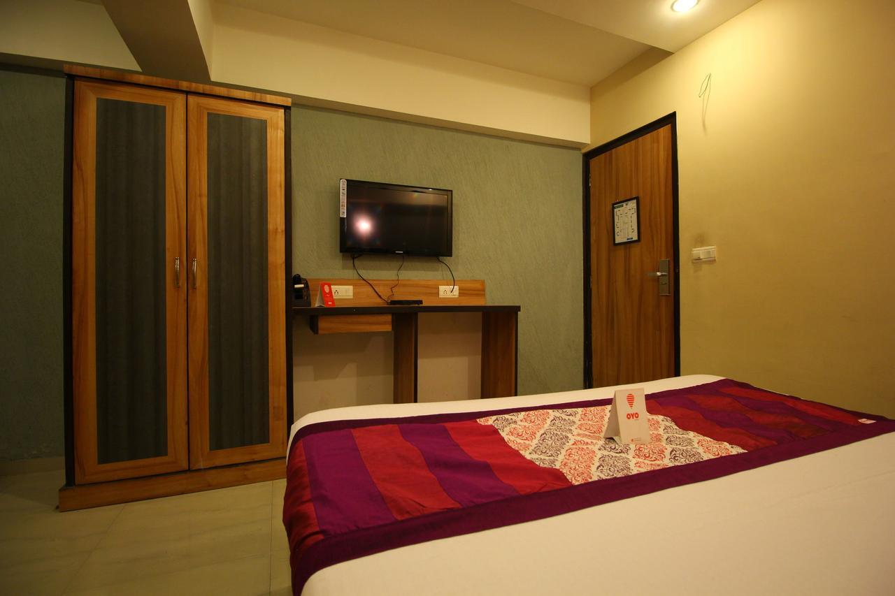 Oyo 8786 Hotel Maan Residency Ahmedabad Eksteriør billede