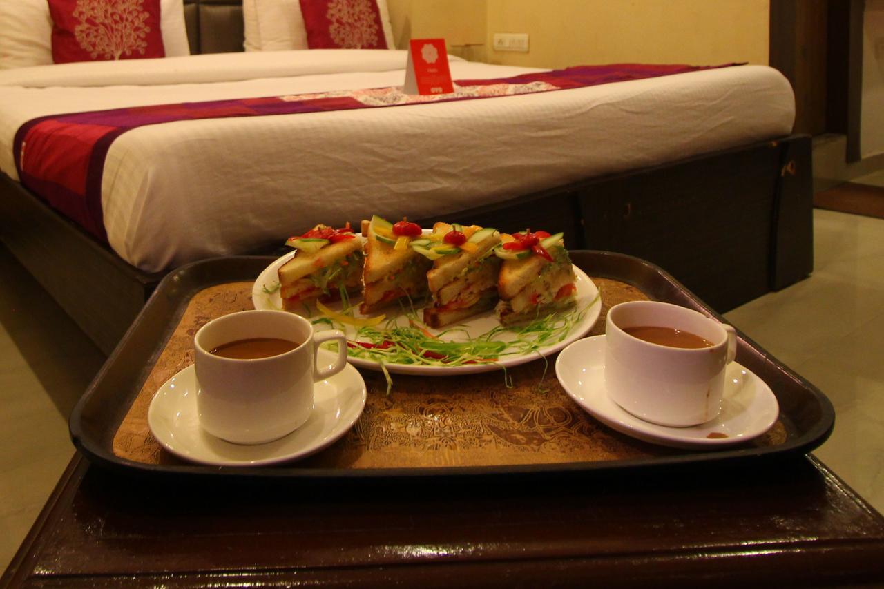 Oyo 8786 Hotel Maan Residency Ahmedabad Eksteriør billede