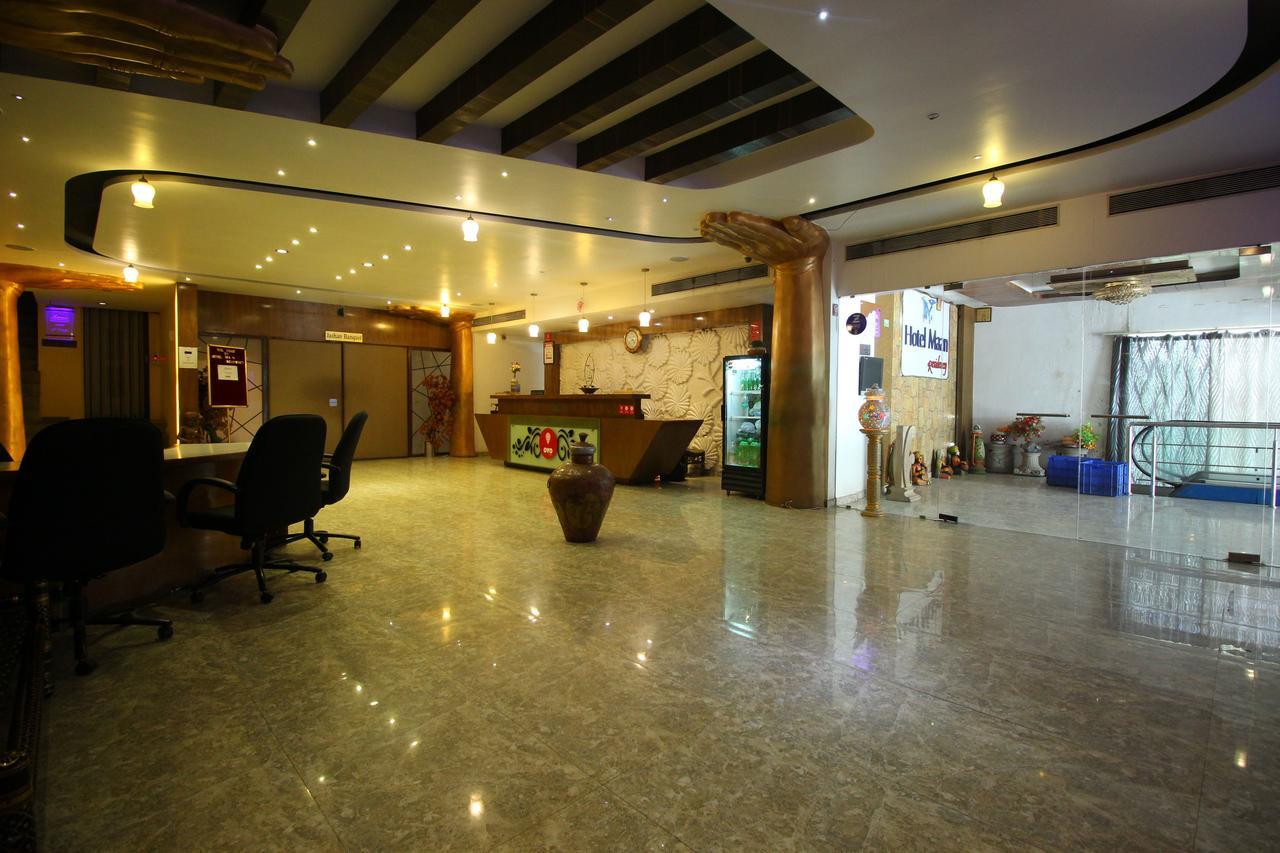 Oyo 8786 Hotel Maan Residency Ahmedabad Eksteriør billede