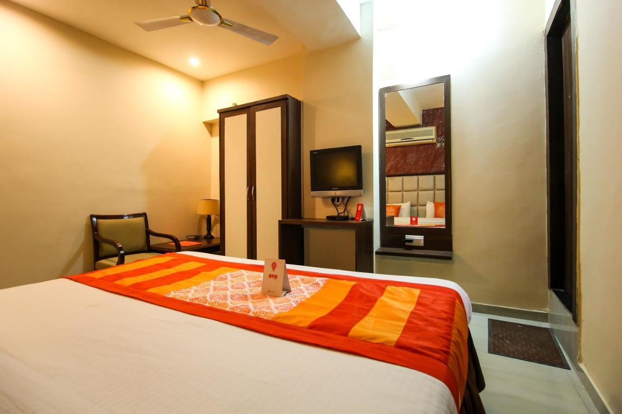 Oyo 8786 Hotel Maan Residency Ahmedabad Eksteriør billede
